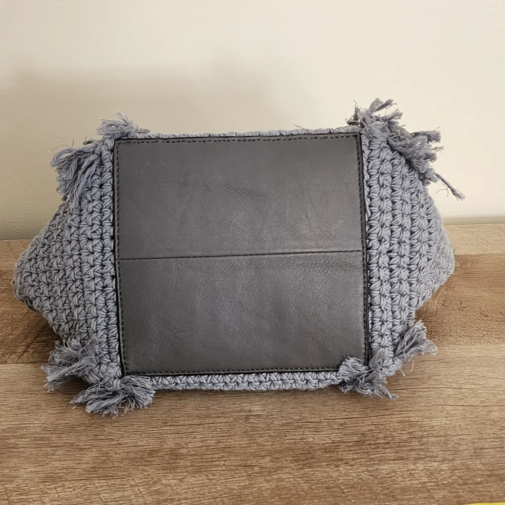 Monserat DeLucca Cable Knit Woven Slouch Hobo Purse Acrylic Crossbody Strap Grey - Picture 6 of 12